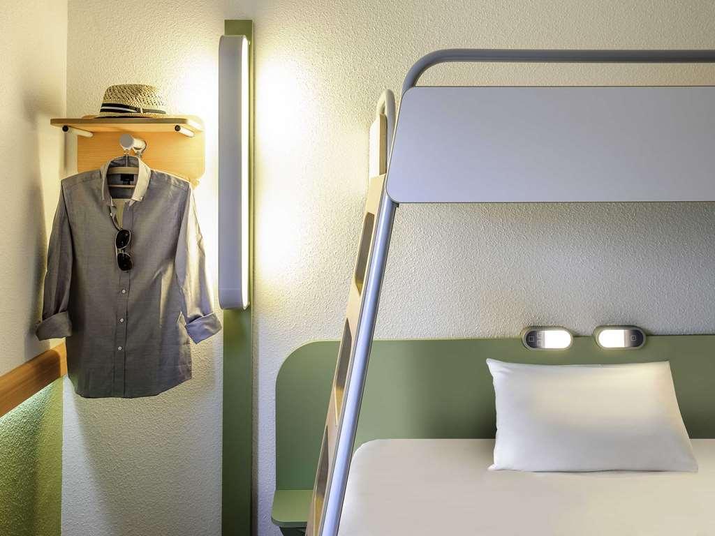 Ibis Budget קונקרנו חדר תמונה